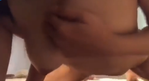 คลิปหลุดทางบ้าน สาวเงี่ยนหี โดนผัวจับเย็ดหี ซอยไม่ยั้ง ฟินหีไม้่ไหว เสียวหีจนน้ำแตกเต็มที่นอนโครตฟิน!